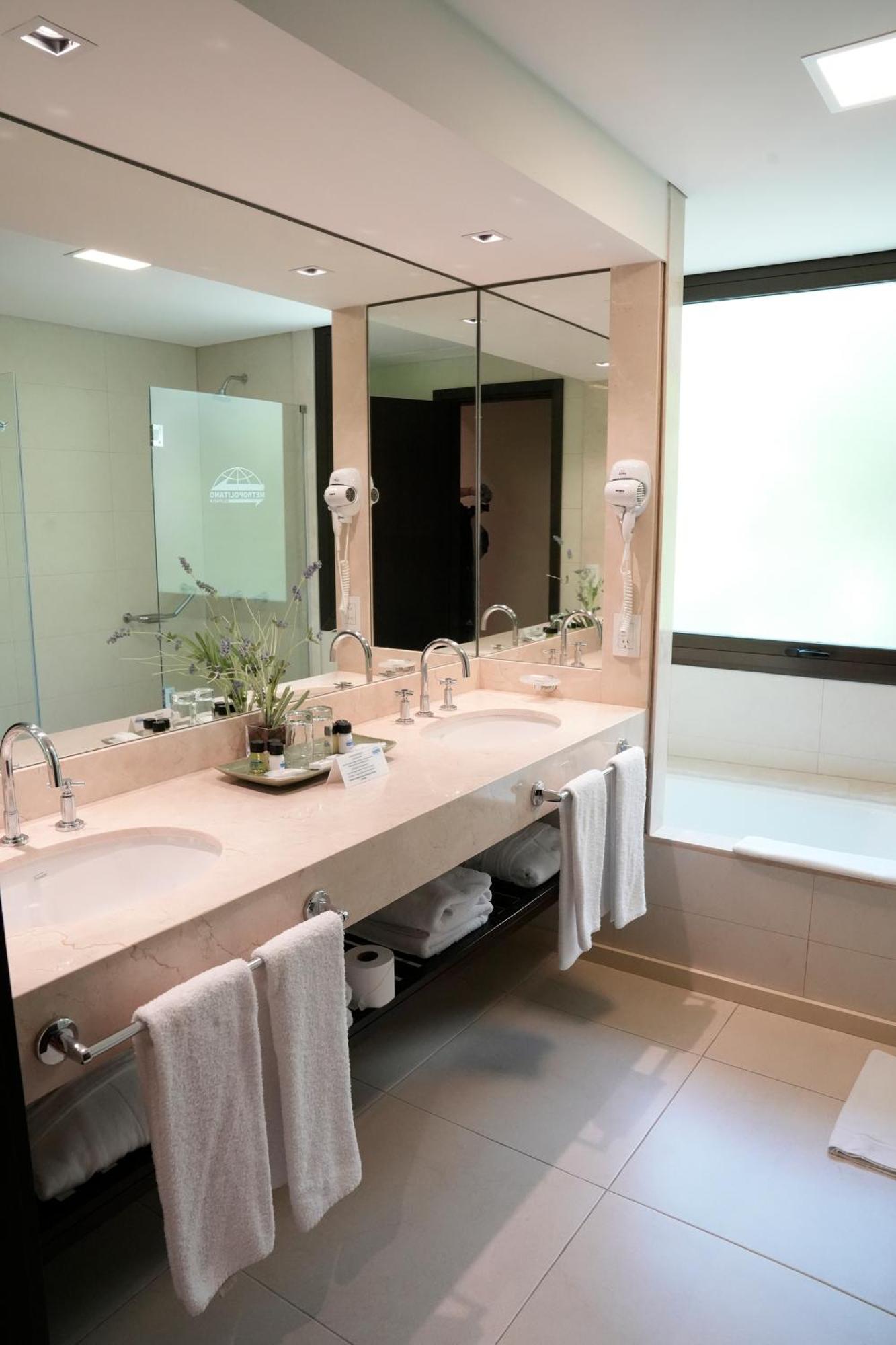 Hotel Metropolitano Supara บัวโนสไอเรส ภายนอก รูปภาพ
